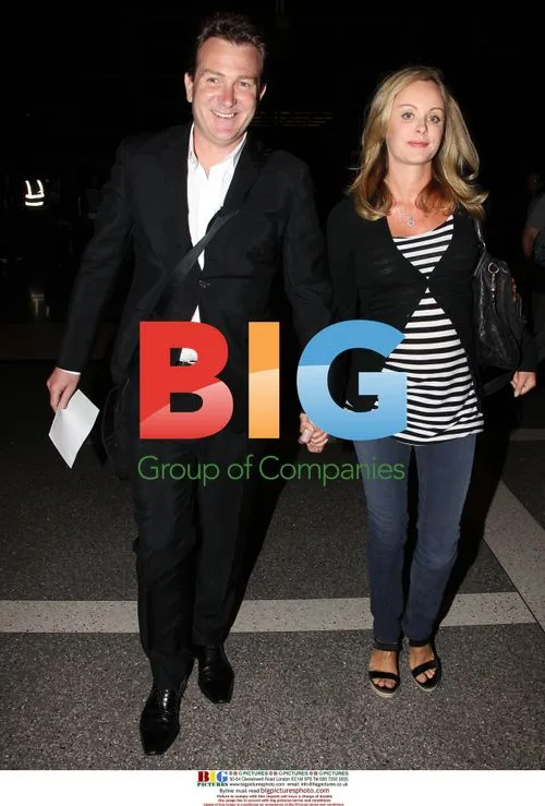 Mark McInnes and pregnant girlfriend Lisa Kelly at LAX