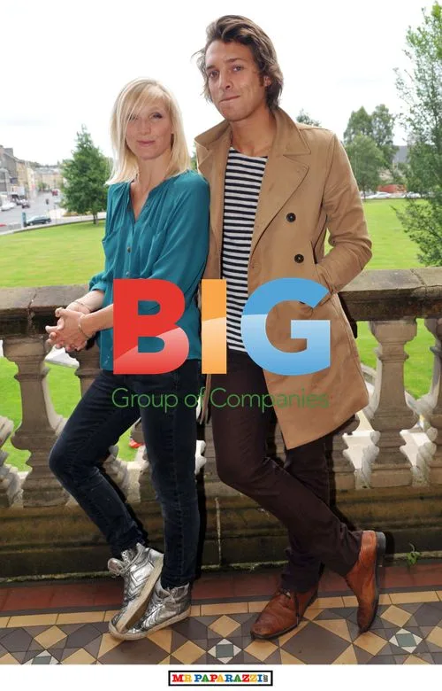 Paolo Nutini and Jo Whiley at Paisley photo call