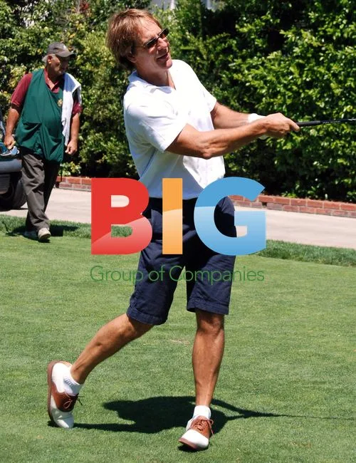 Celebrities Play Golf in Burbank