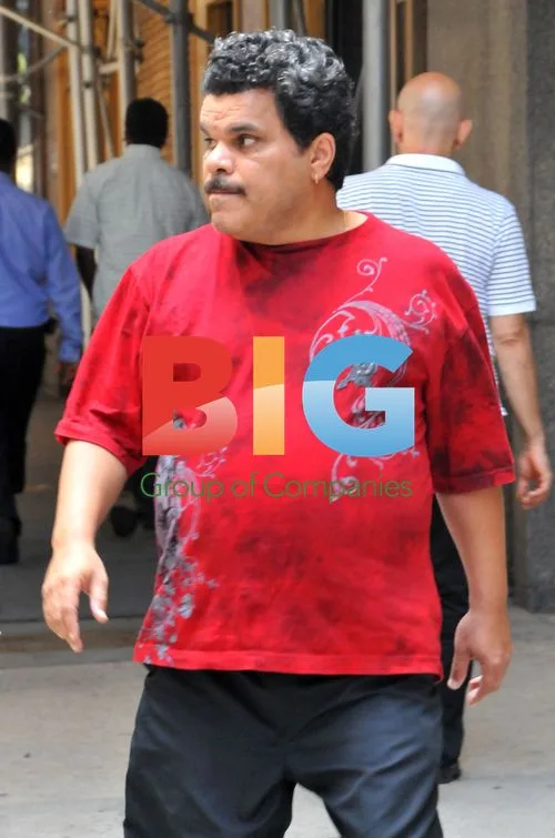 Luis Guzman on 'Arthur' Set