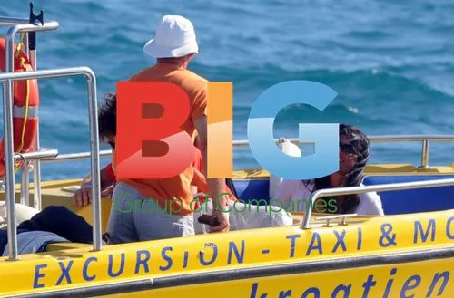 Gabriela Sabatini takes taxi boat in Split