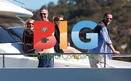 Jerry Hall and 'The Graduate' cast board yachts in Perth