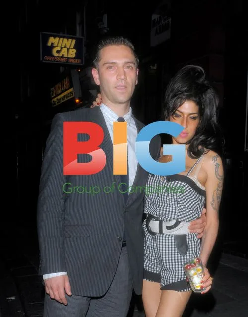 Amy Winehouse & Carl Barat Party in London