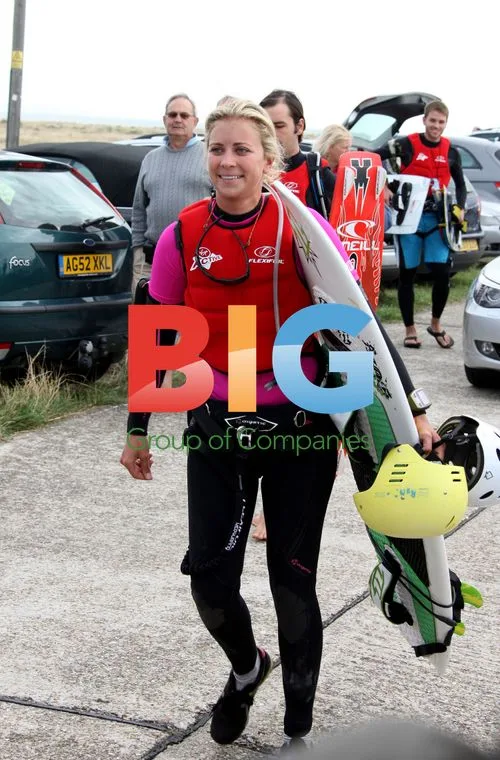 Sir Richard Branson kitesurf attempt