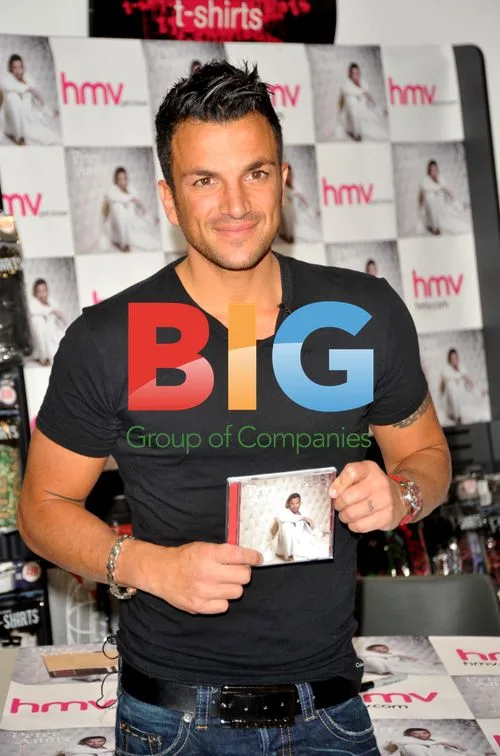 Peter Andre Signing CDs