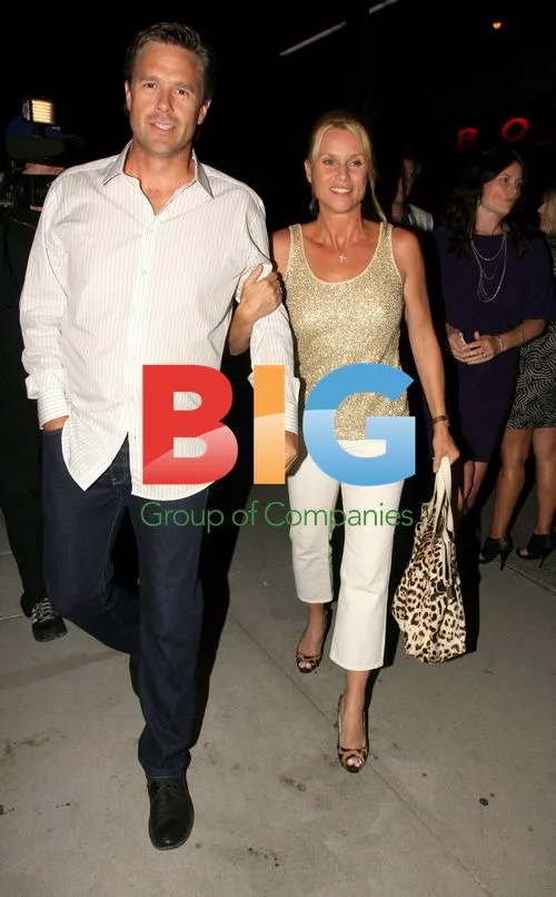 Nicollette Sheridan out to dinner