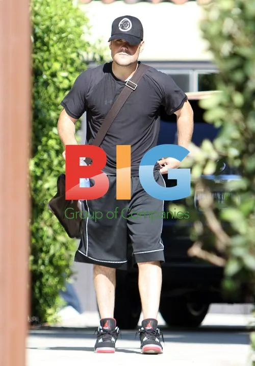 Mike Comrie Plays Basketball