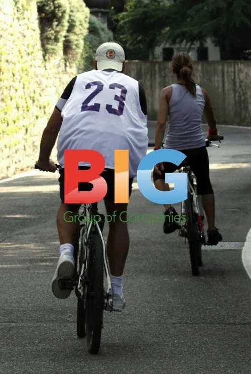 George Clooney on Bike Ride with Elisabetta Canalis