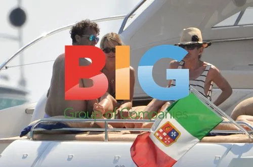 DJ Jeremy Healy on Yacht with Blonde