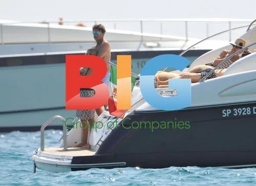 DJ Jeremy Healy on Yacht with Mysterious Blonde