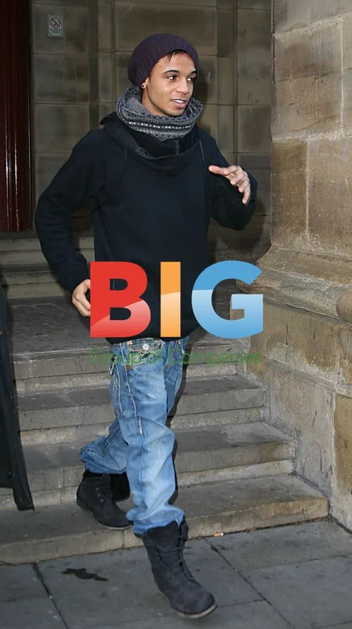 JLS Leaving Hotel for Shopping