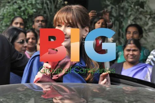 Carla Bruni Visits Orphanage in New Delhi