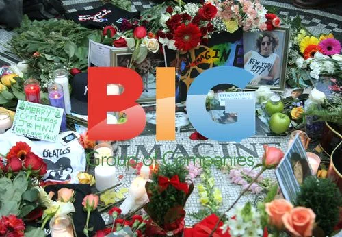 John Lennon Fans Tribute at Strawberry Fields