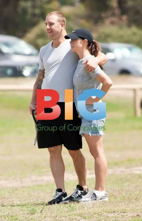 Kate Ritchie and Stuart Webb's Coogee Stroll