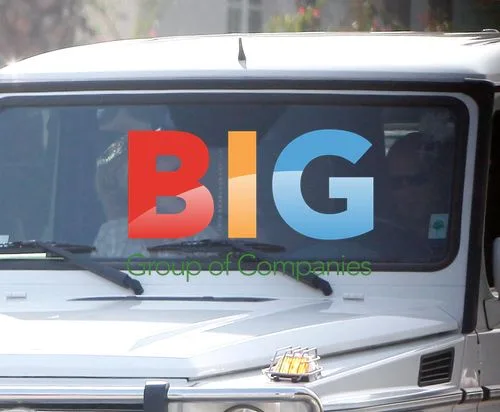 Britney Spears in Mercedes Passenger Seat