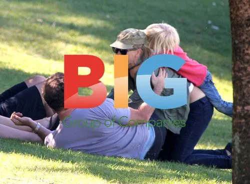 Naomi Watts and Liev Schrieber with sons in Sydney