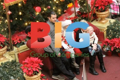 Gwen Stefani and family visit Santa
