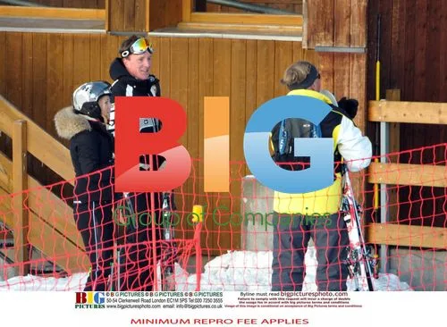 Geri Halliwell Skiing with Boyfriend
