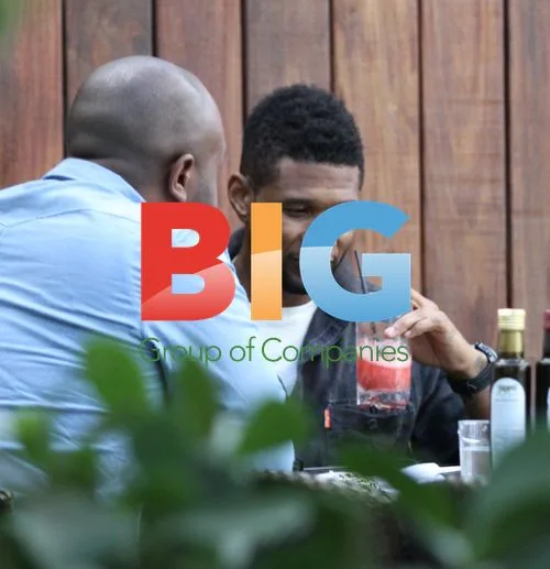 Usher During Lunch Date in Miami