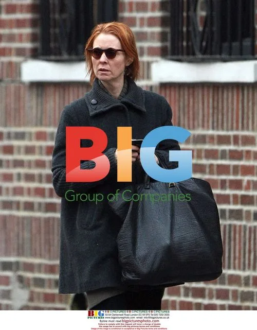 Cynthia Nixon Strolling in NYC