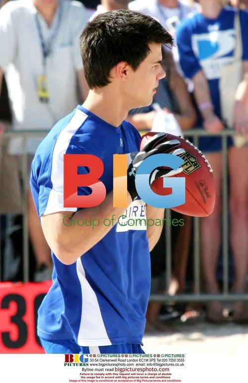 Taylor Lautner at Direct TV Beach Bowl