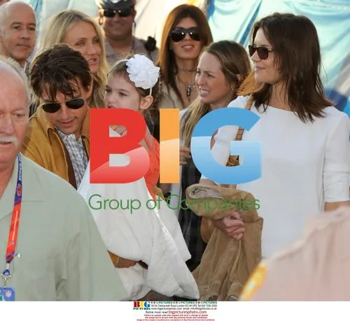Tom Cruise and Family Arrive for Super Bowl XLIV