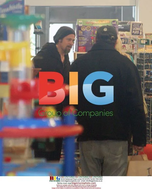 Brad Pitt Shops with Friend in Malibu