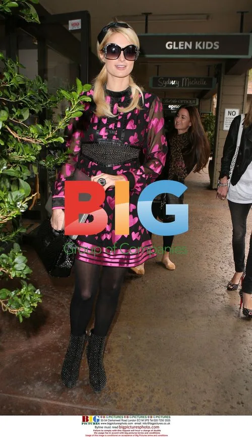 Paris Hilton Shopping in Beverly Glen