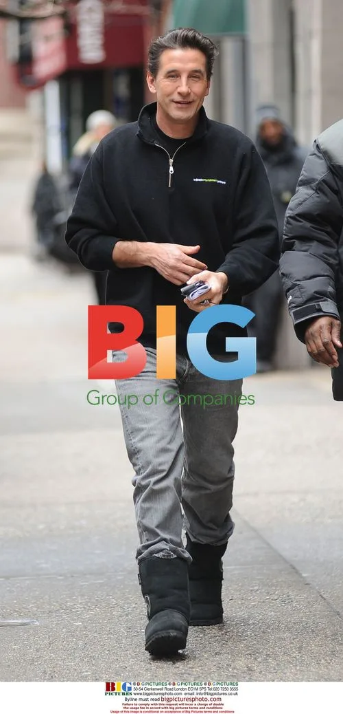 William Baldwin on 'Gossip Girl' set
