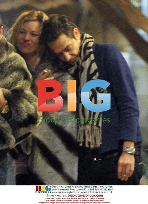 Kate Moss escapes to ski resort after McQueen's death
