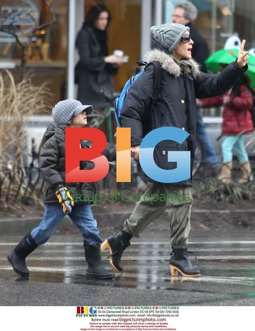 Sarah Jessica Parker Walks Son to School