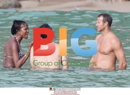 Naomi Campbell and Boyfriend Relax on Thailand Beach