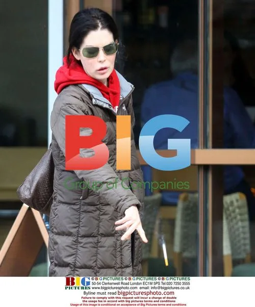 Laura Flynn Boyle Lunching in Westwood