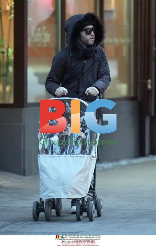 Pete Wentz and Son Bronx Run Errands