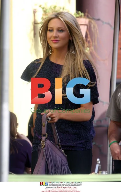 Stephanie Pratt and Lauren 'Lo' Bosworth Taping 'The Hills'