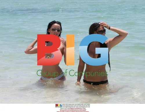 Glamour Models Enjoy Miami Beach