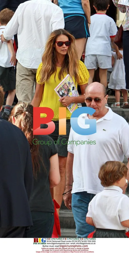 Elle Macpherson on School Run
