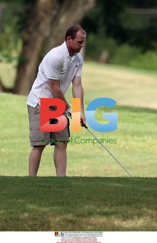 Wayne Rooney Plays Golf in Barbados
