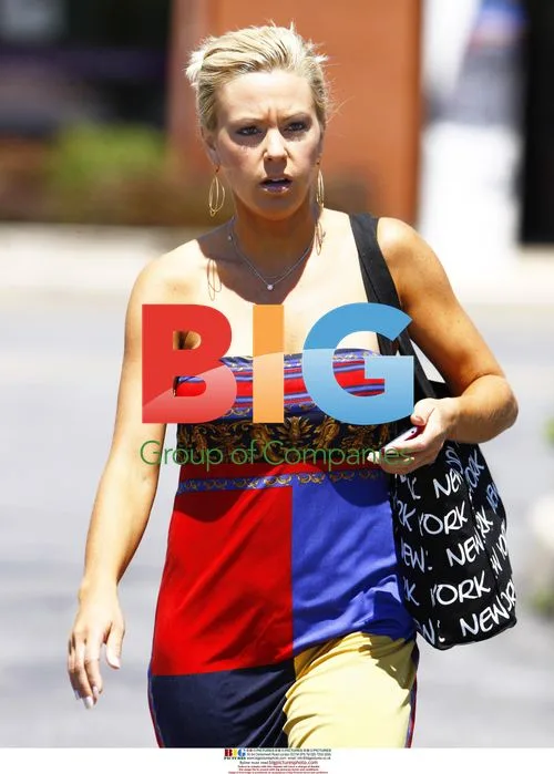 Kate Gosselin Runs Errands in Hometown