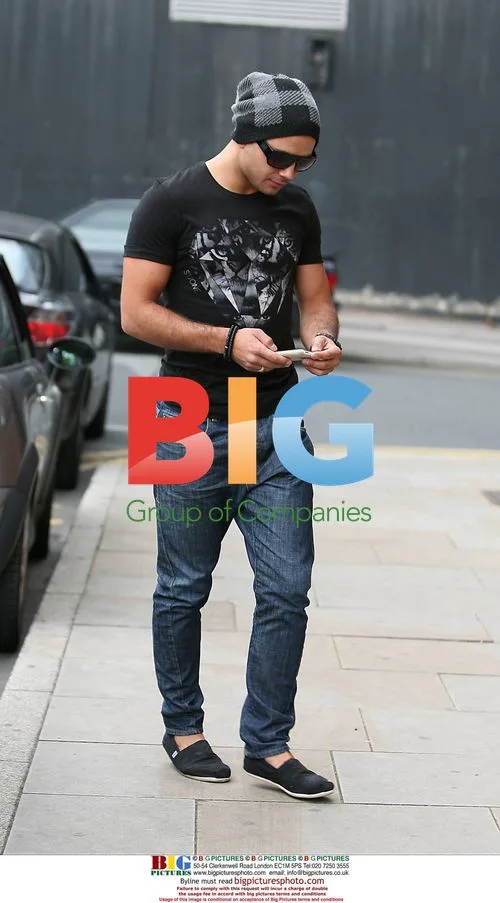 Ryan Thomas Leaves 'Coronation Street' Set