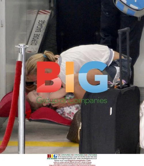 Geri Halliwell and Family at Nice Airport