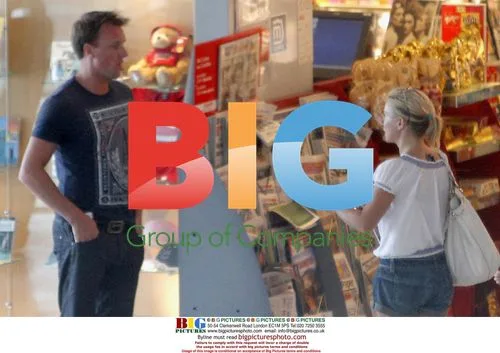 Geri Halliwell and family at Nice airport