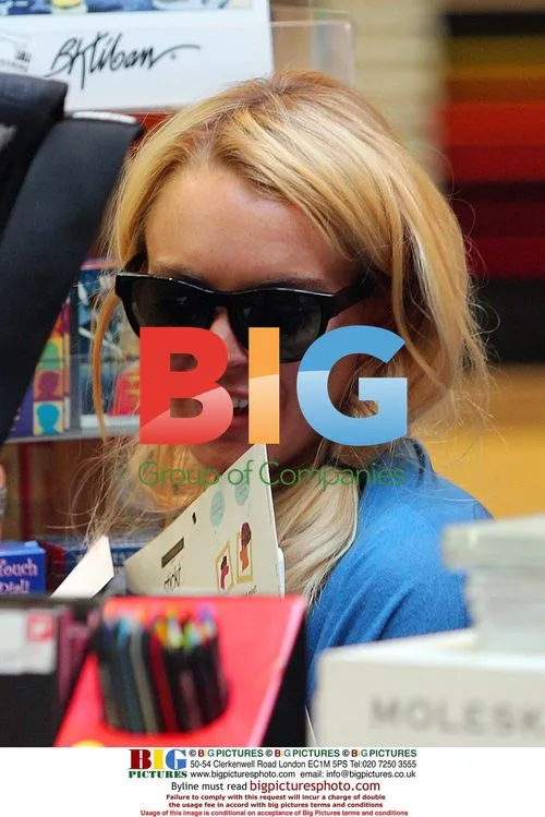 Lindsay Lohan Shopping with Family