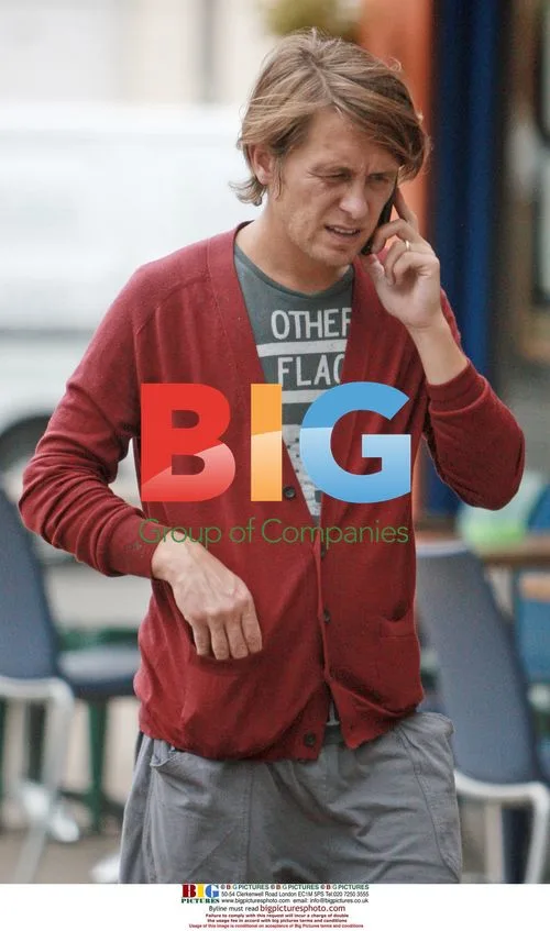 Mark Owen Shopping in London