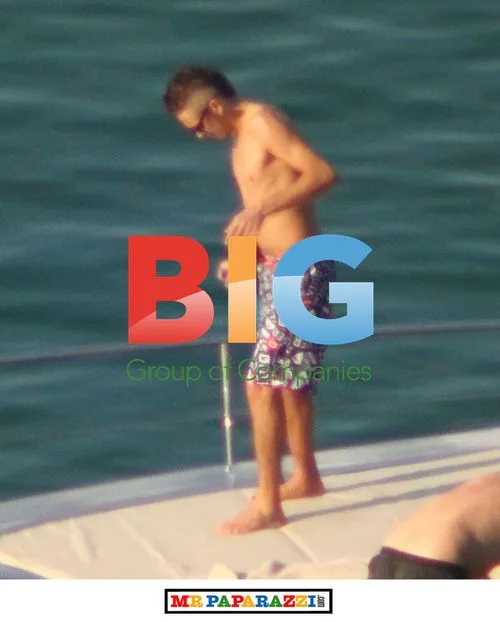 Valentino Rossi and Girlfriend Enjoy Day on Boat