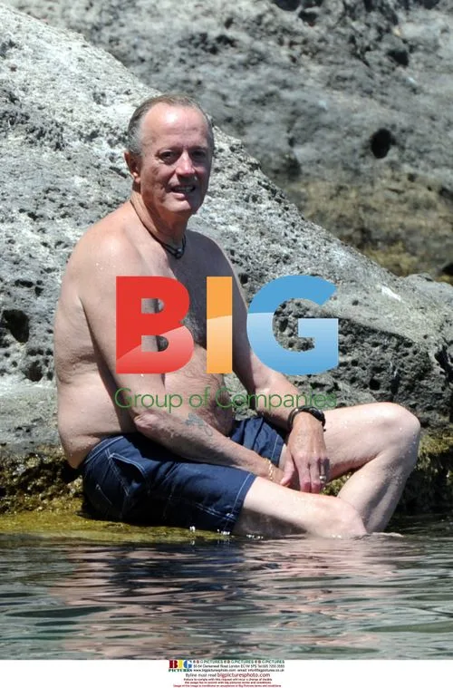 Peter Fonda goes for a swim in Italy