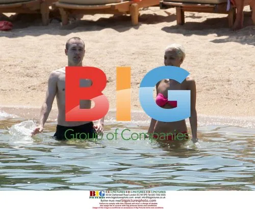 Andres Iniesta on Holiday with Girlfriend