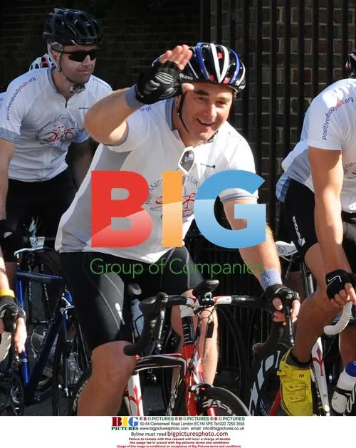 Nigel Mansell Kickstarts UK Charity Cycle Trek