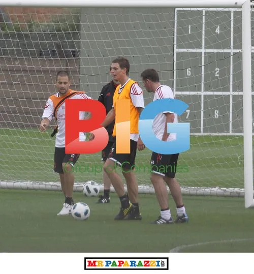 Joe Cole Trains with Liverpool Teammates