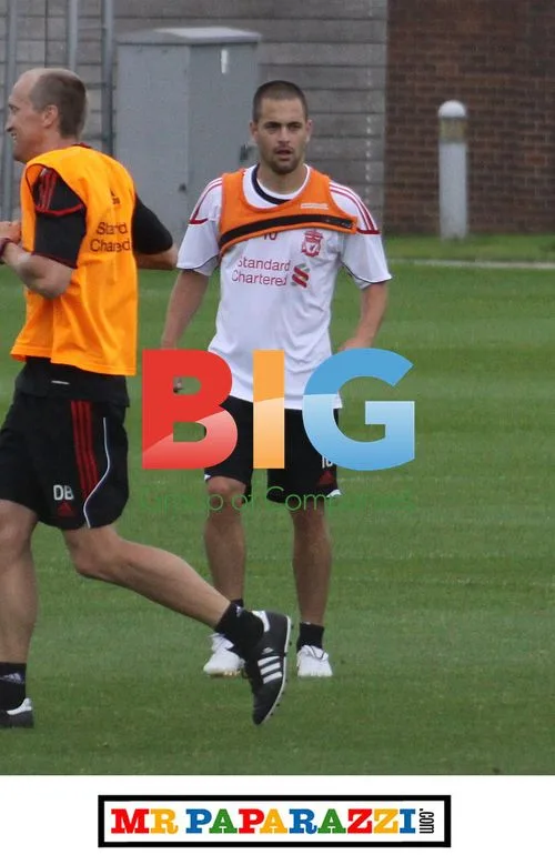 Joe Cole Trains with Liverpool Teammates